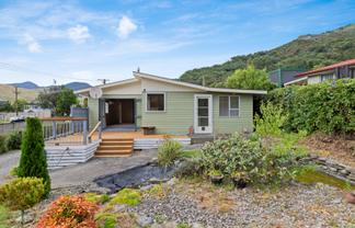 8 Lawrence Street, Havelock