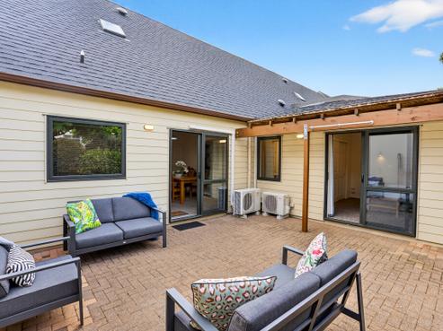 15I Vinograd Drive, Te Atatu Peninsula