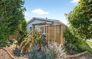35 Lincoln Road, Carterton