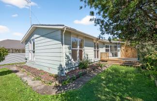 35 Lincoln Road, Carterton