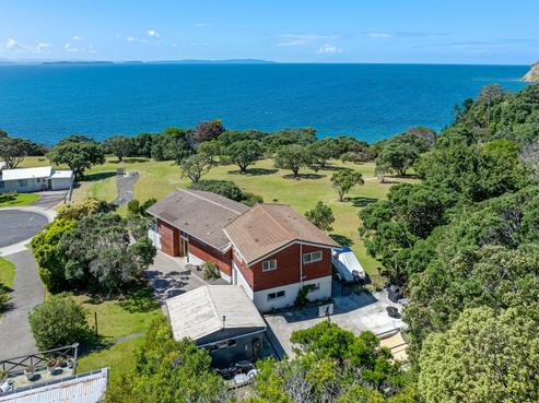 121 Pacific Parade, Army Bay