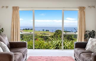 172 Cape Rodney Road, Leigh