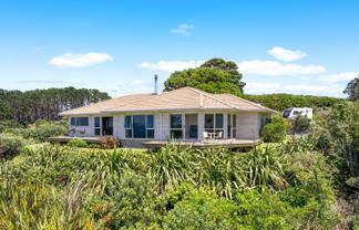 172 Cape Rodney Road, Leigh