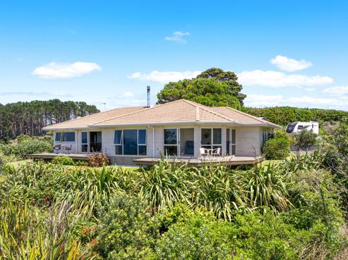 172 Cape Rodney Road, Leigh