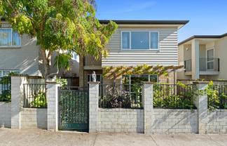 218 Murphys Road, Flat Bush