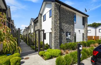 20/10 Fathom Place, Te Atatu Peninsula