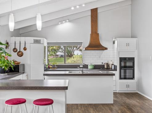 2 Magnolia Street, Outer Kaiti