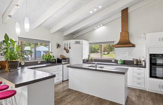 2 Magnolia Street, Outer Kaiti