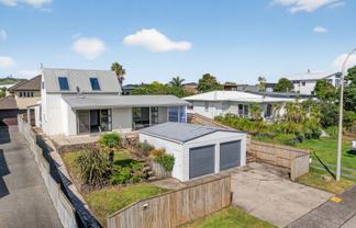 718A Papamoa Beach Road, Papamoa Beach