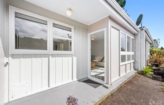 2/26 Deller Grove, Silverstream