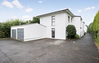 1/17 Coyle Street, Sandringham
