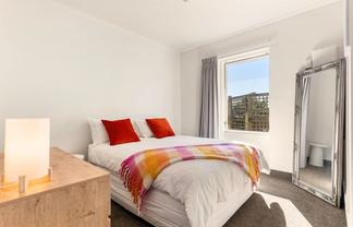 2/15 Upper Lewisville Terrace, Thorndon