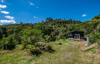 659 Backriver Road, Peria