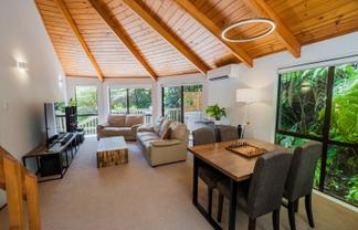 107 Wirihana Road, Titirangi