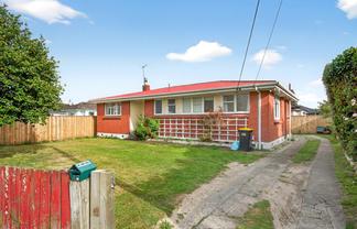 40 Harley Street, Masterton