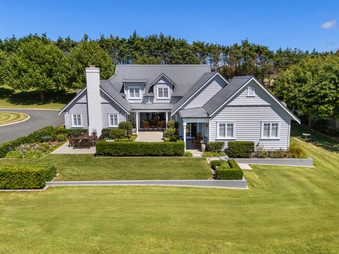 1228 State Highway 16, Waimauku