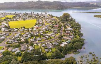 38 Robinson Road, Whitianga