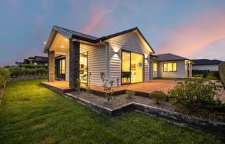 84 Maurice Kelly Road, Milldale