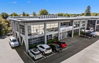 Stunning Fitout + Exceptional Deal