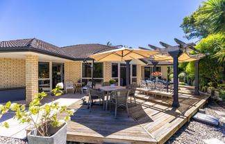 2 Commodore Court, Gulf Harbour