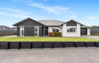 3 Shea Lane, Pyes Pa