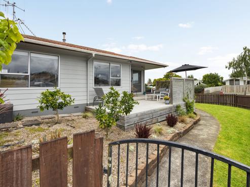 2 Wattle Place, Chartwell