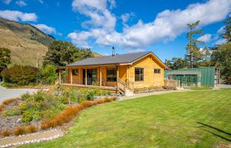 61 Matiri West Bank Road, Murchison