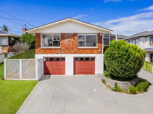 14 Gregory Place, Mount Roskill
