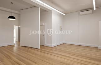 FRINGE OFFICE WITH CHARACTER