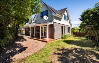 9 Ruskin Place, Westown
