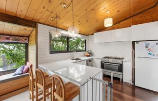 10A Virginia Place, Whalers Gate