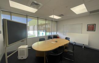 Flexible Penrose office opportunity