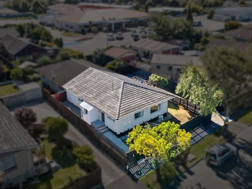 39A Chipping Lane, Redwood
