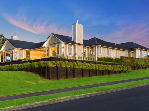 22 Lawrence Carter Drive, Bombay