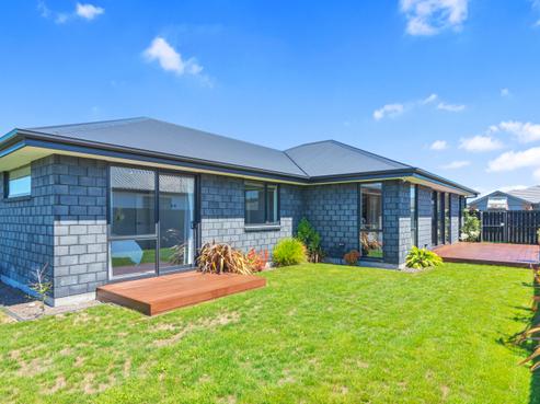 41 Selfe Crescent, Burwood