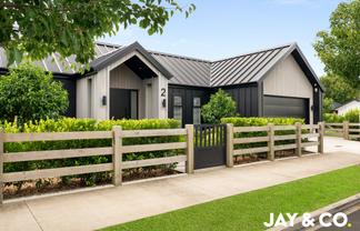 2 Munro Oak Lane, Clevedon