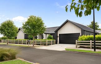 2 Munro Oak Lane, Clevedon