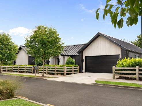 2 Munro Oak Lane, Clevedon