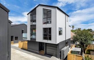 30C Tomintoul Place, Highland Park