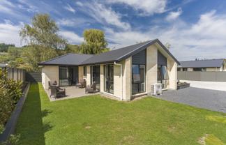 8C Wingatui Road, Mosgiel