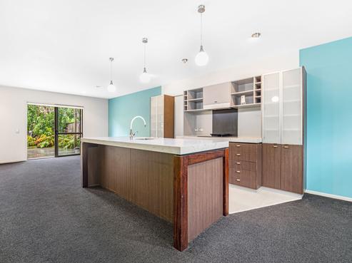 17/21 Hunters Park Drive, Three Kings