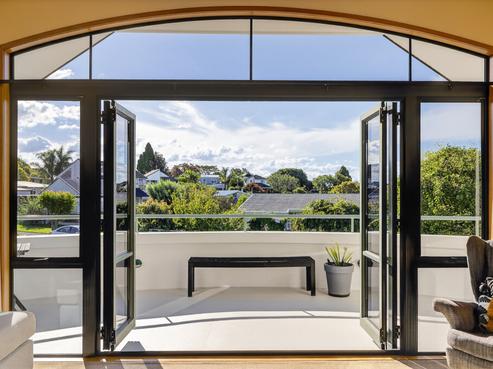 2 Mahoe Street, Matua