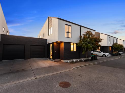 13 Verlamio Lane, Edgeware