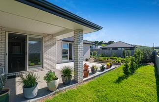 24 Minerva Avenue, Helensville