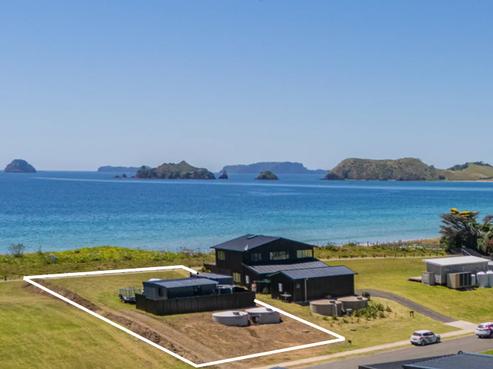 42 Skippers Road, Opito Bay