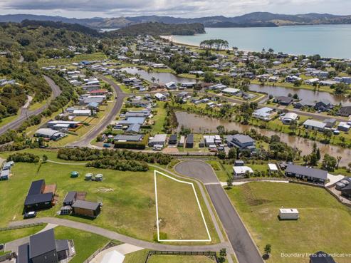 2 Tinirau Place, Cooks Beach