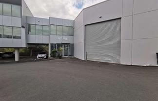 VERSATILE ROSEDALE OFFICE / WAREHOUSE