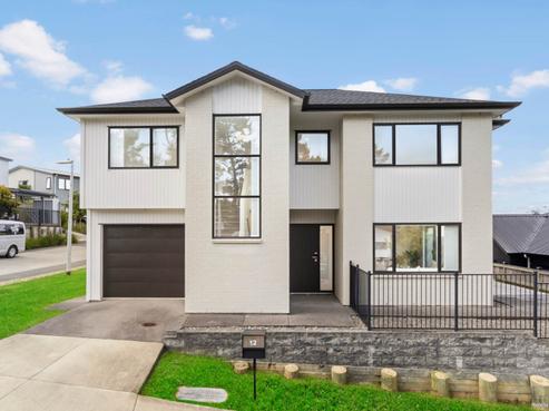 12 Kaimai Avenue, Massey