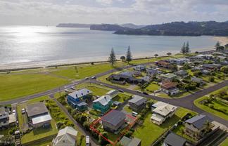 1B Bruce Street (Upstairs), Whitianga