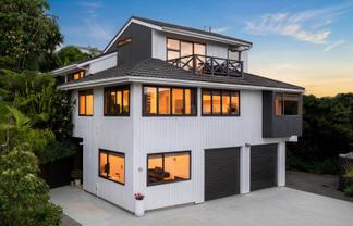 10 Galaxy Drive, Mairangi Bay